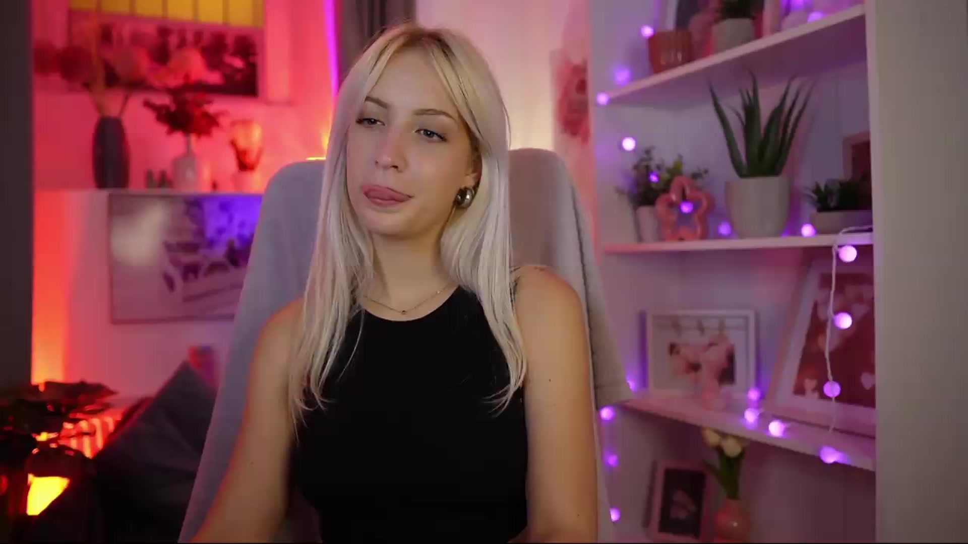Gallery image thumbnail from Lucy_Cutie's myfreecams stream on, 08/09/2026, 21:24 image 11 of 20