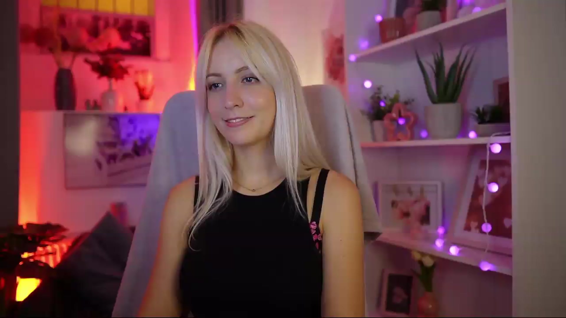 Gallery image thumbnail from Lucy_Cutie's myfreecams stream on, 08/09/2026, 21:24 image 3 of 20