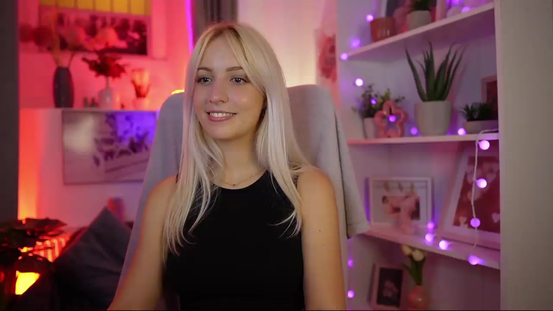 Gallery image thumbnail from Lucy_Cutie's myfreecams stream on, 08/09/2026, 21:24 image 16 of 20