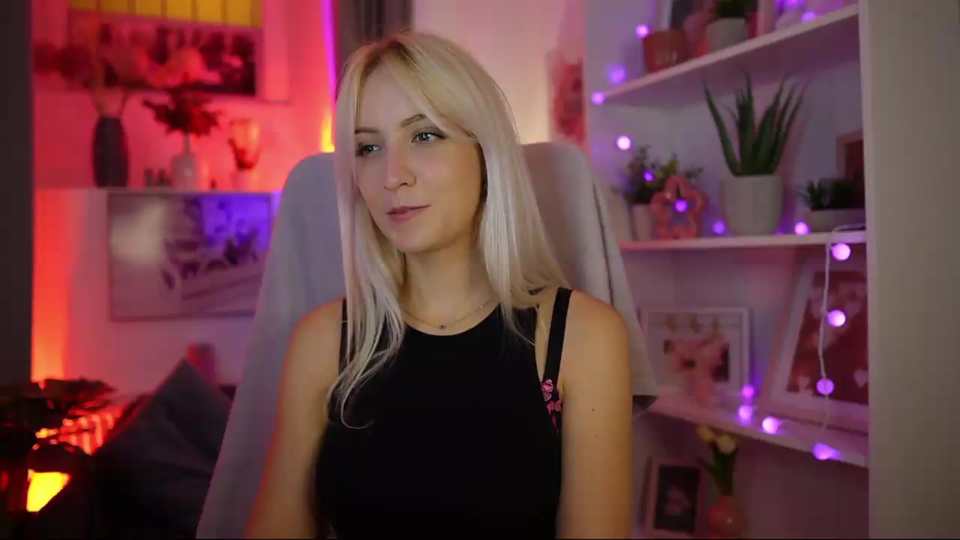 Gallery image thumbnail from Lucy_Cutie's myfreecams stream on, 08/09/2026, 21:24 image 5 of 20