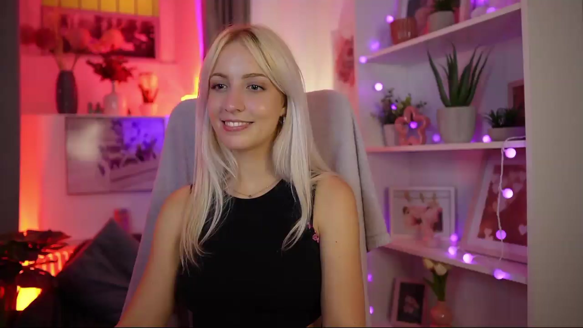 Gallery image thumbnail from Lucy_Cutie's myfreecams stream on, 08/09/2026, 21:24 image 15 of 20