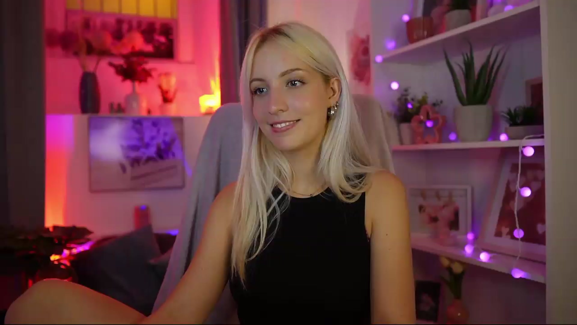 Gallery image thumbnail from Lucy_Cutie's myfreecams stream on, 08/09/2026, 23:45 image 10 of 20