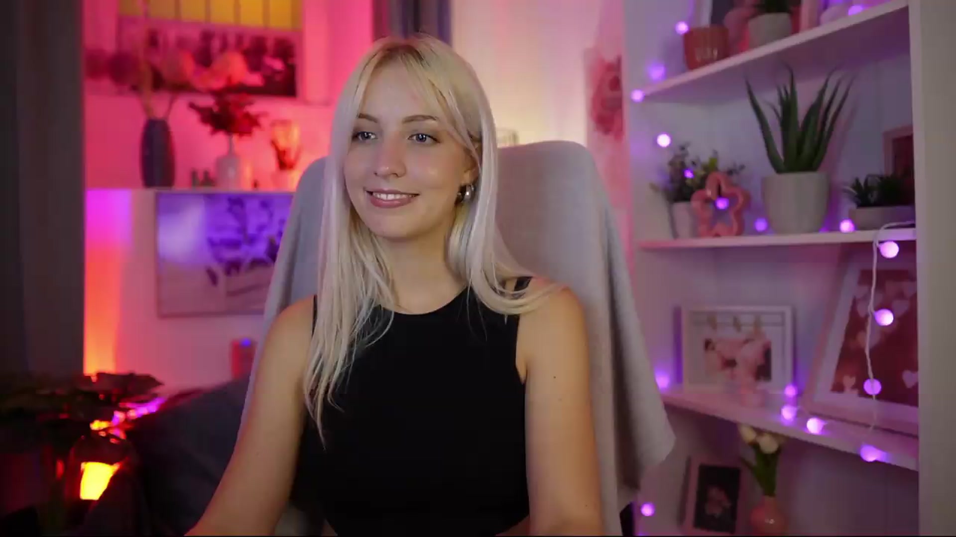 Gallery image thumbnail from Lucy_Cutie's myfreecams stream on, 08/09/2026, 23:45 image 5 of 20