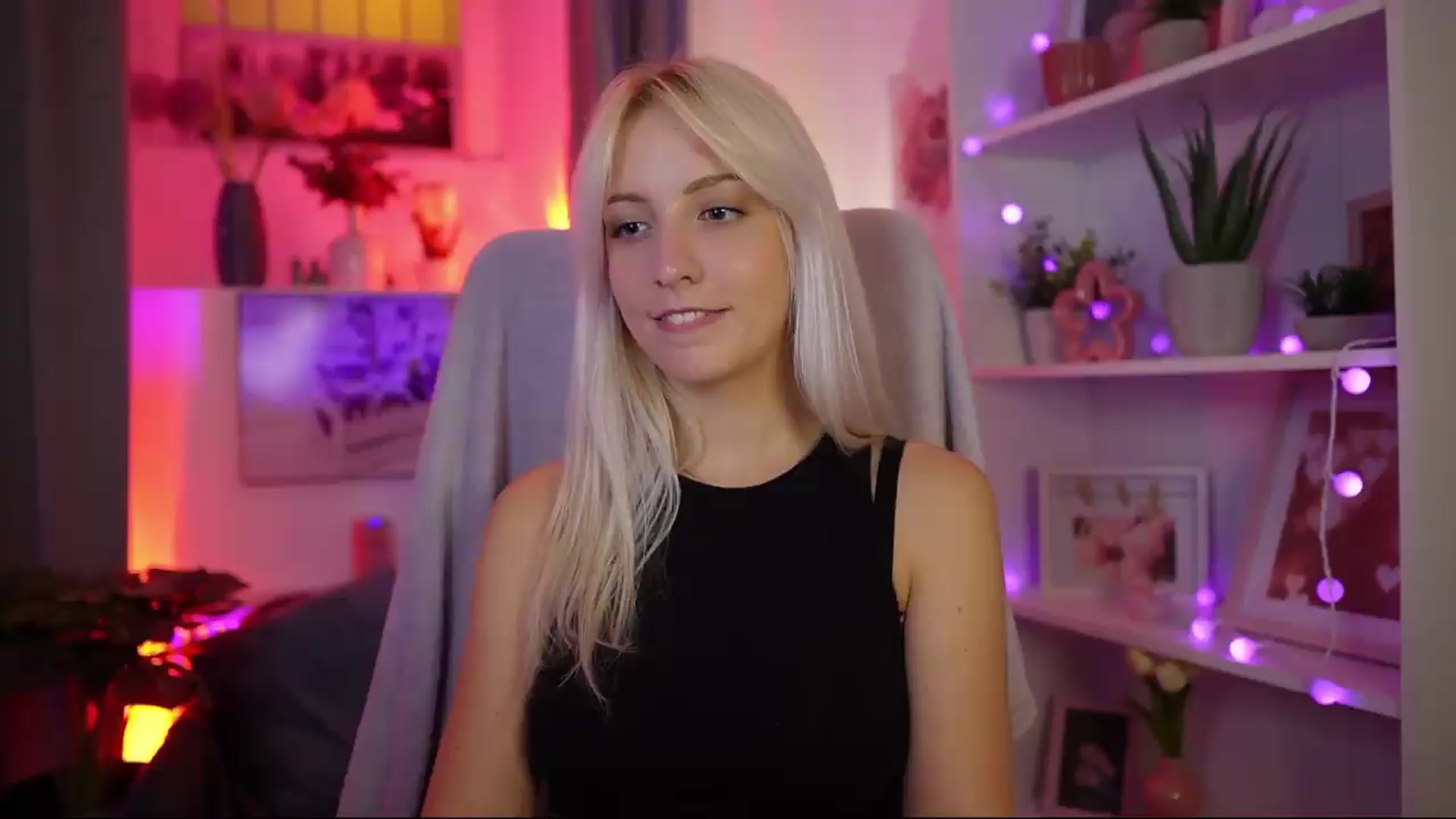 Gallery image thumbnail from Lucy_Cutie's myfreecams stream on, 08/09/2026, 23:45 image 7 of 20