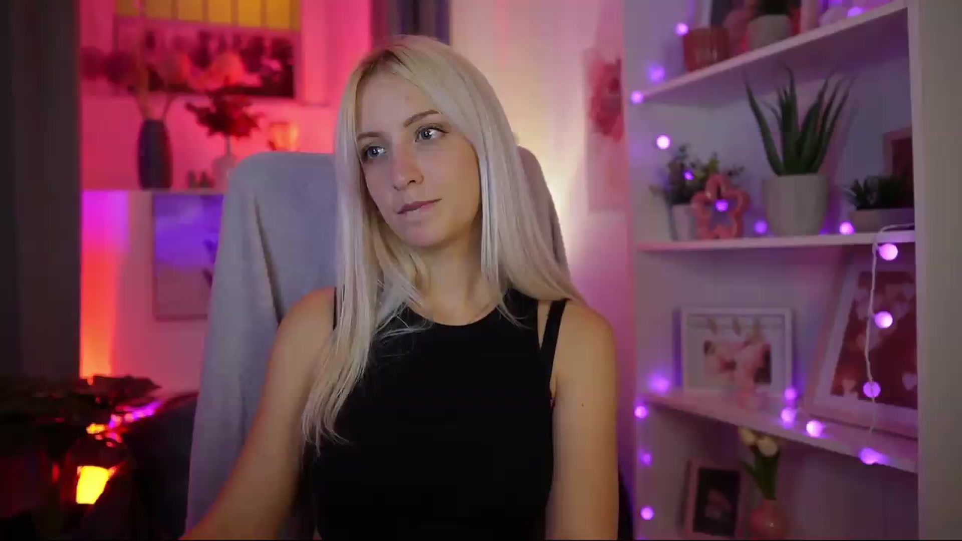 Gallery image thumbnail from Lucy_Cutie's myfreecams stream on, 08/09/2026, 23:45 image 3 of 20