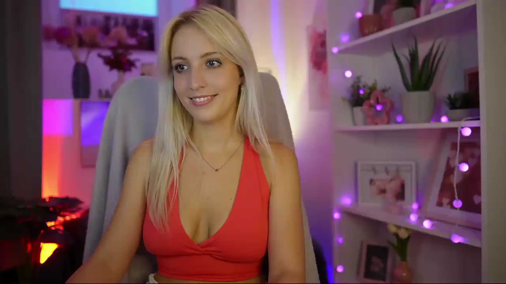 Gallery image thumbnail from Lucy_Cutie's myfreecams stream on, 08/11/2026, 18:39 image 1 of 20