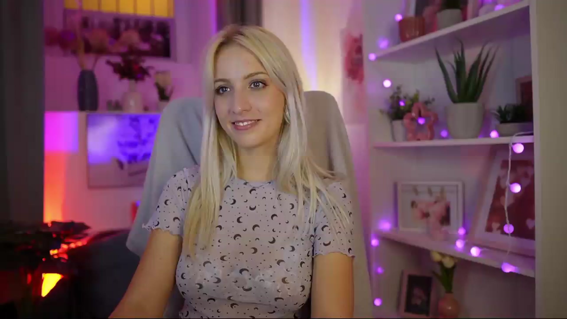 Gallery image thumbnail from Lucy_Cutie's myfreecams stream on, 08/11/2026, 20:22 image 5 of 20