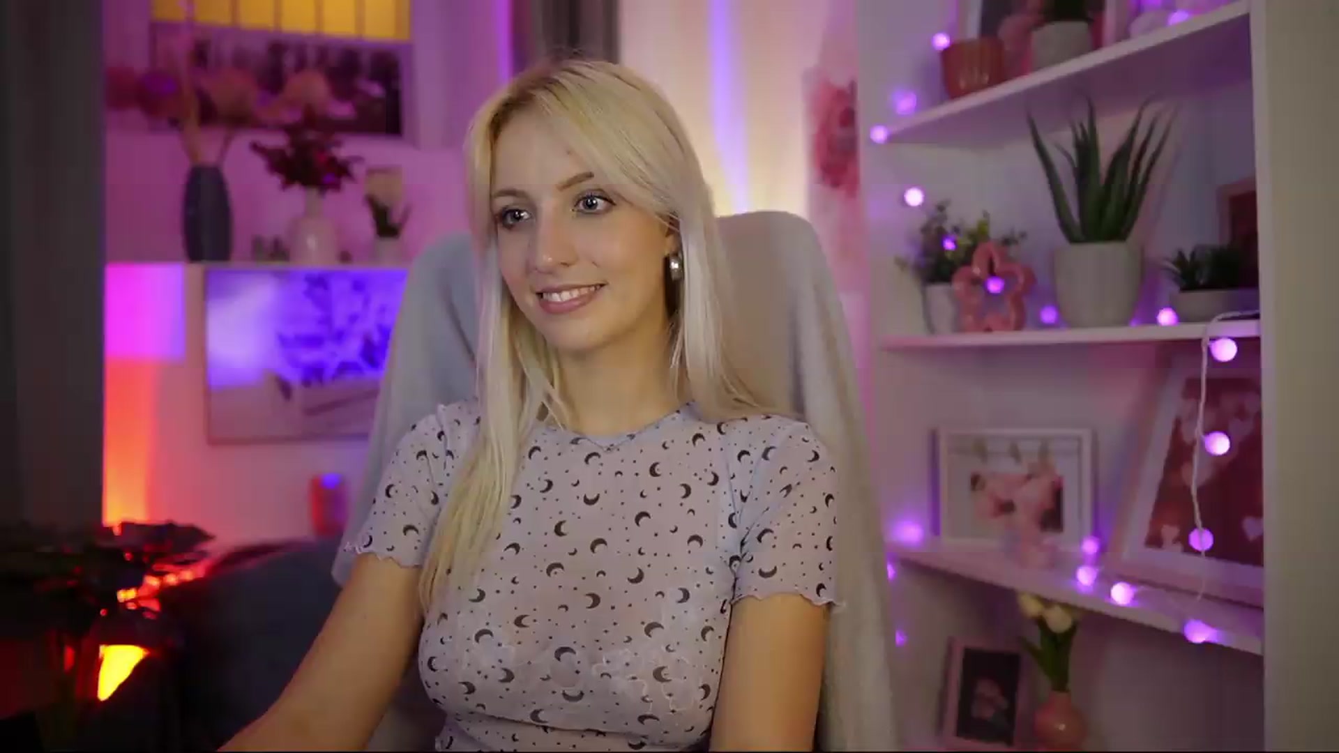 Gallery image thumbnail from Lucy_Cutie's myfreecams stream on, 08/11/2026, 20:22 image 8 of 20