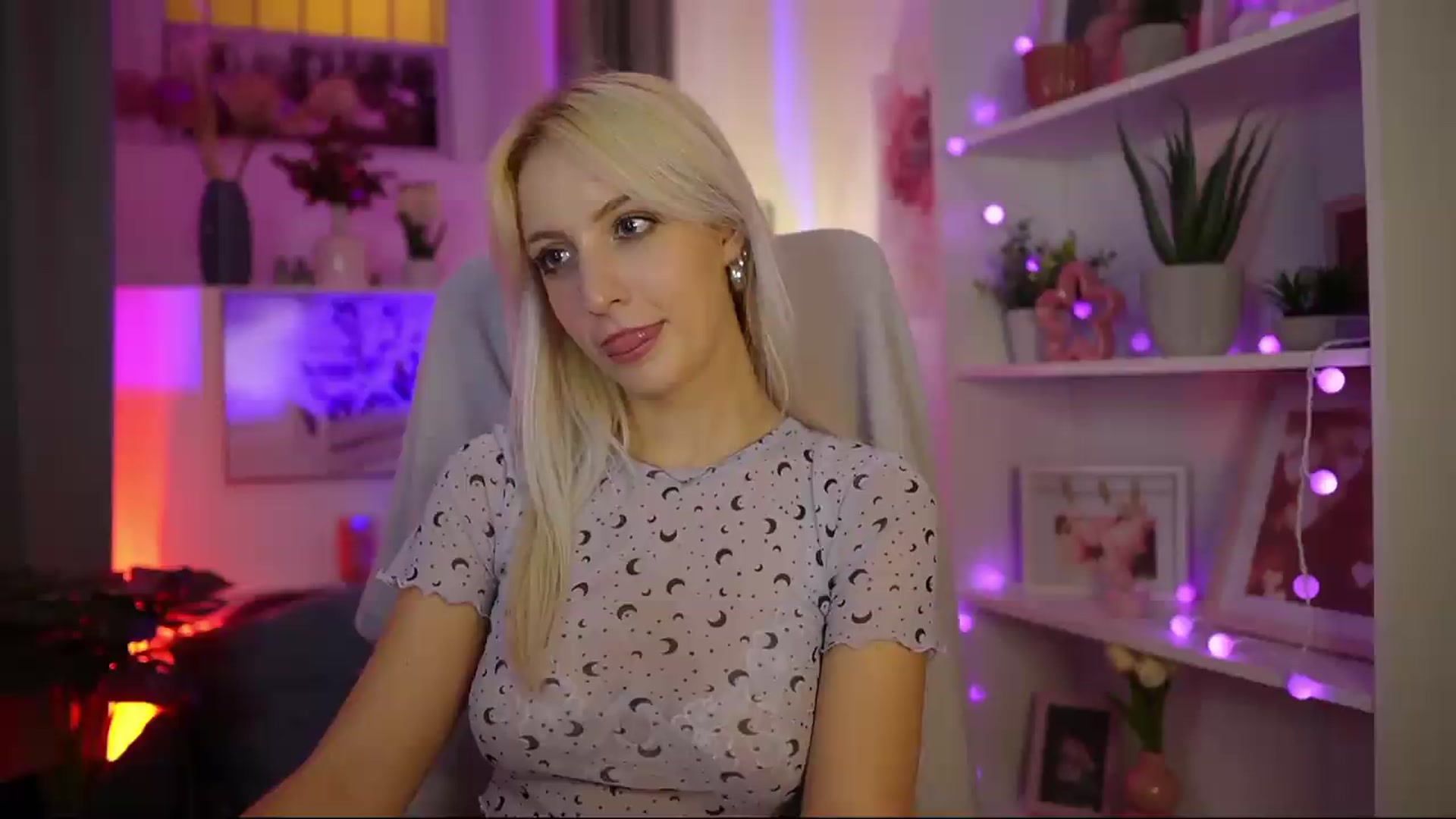 Gallery image thumbnail from Lucy_Cutie's myfreecams stream on, 08/11/2026, 20:22 image 7 of 20