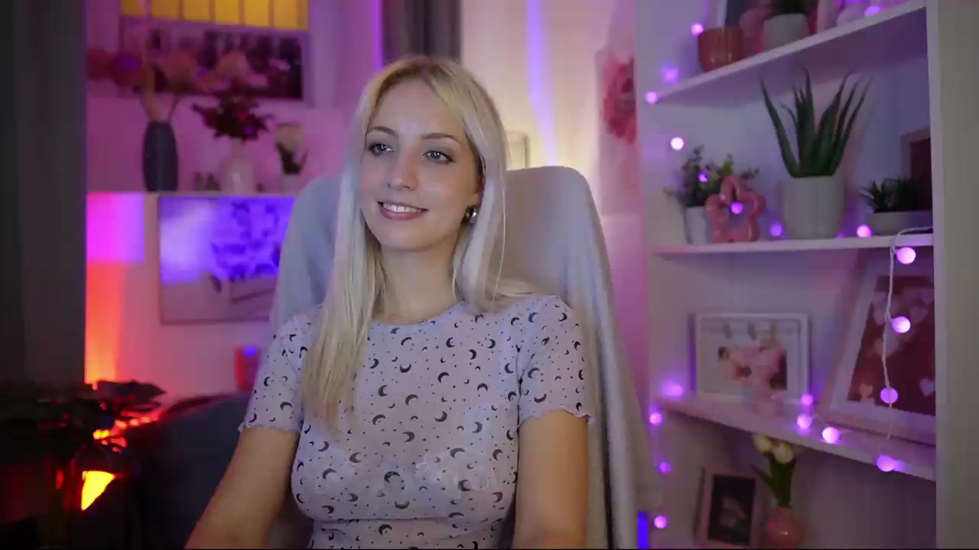 Gallery image thumbnail from Lucy_Cutie's myfreecams stream on, 08/11/2026, 23:19 image 20 of 20
