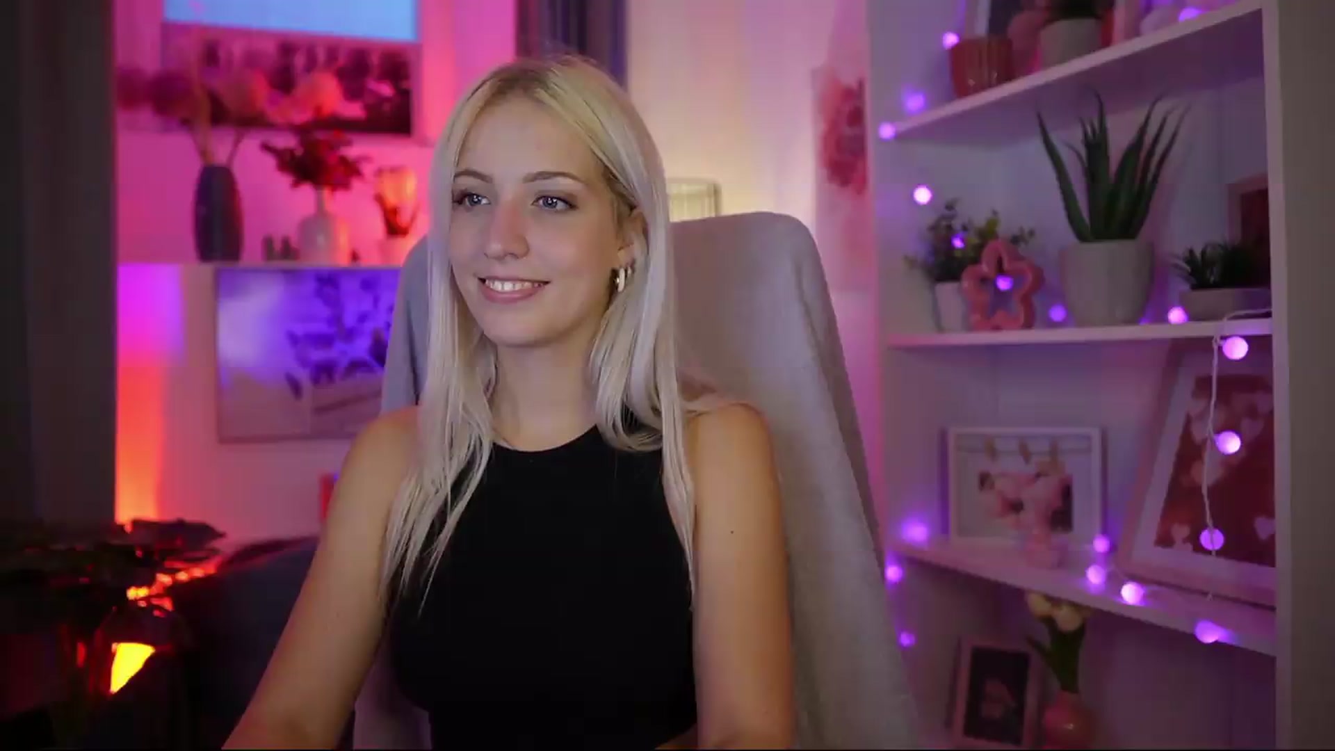 Gallery image thumbnail from Lucy_Cutie's myfreecams stream on, 08/12/2026, 19:54 image 1 of 20