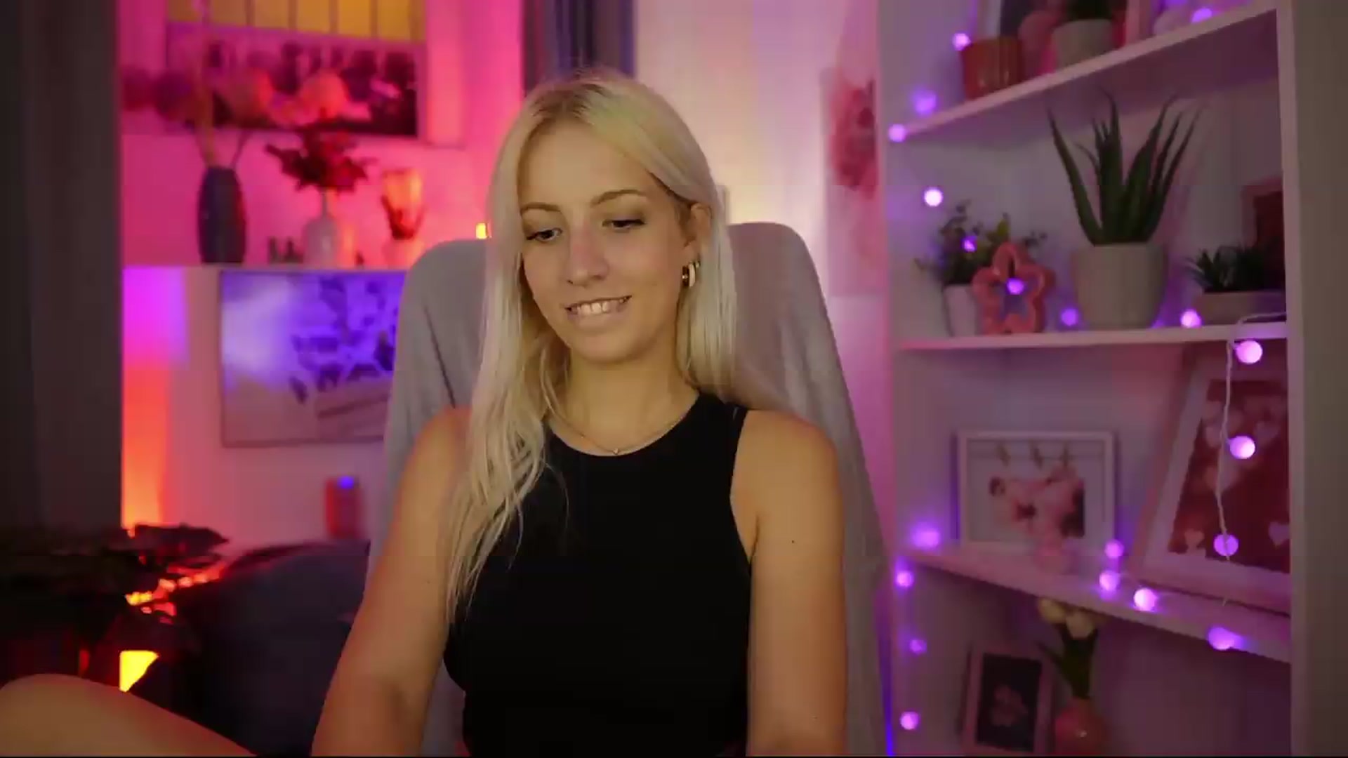 Gallery image thumbnail from Lucy_Cutie's myfreecams stream on, 08/12/2026, 19:54 image 9 of 20