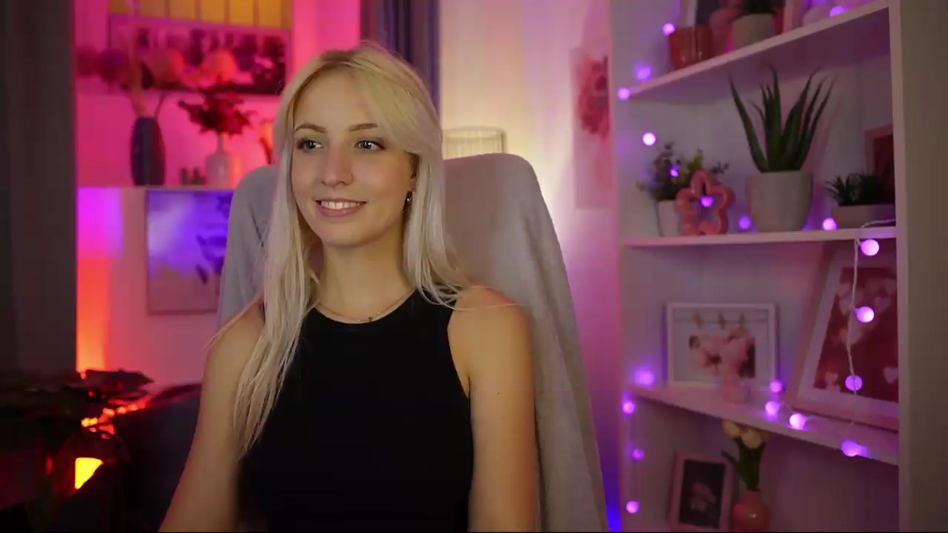 Gallery image thumbnail from Lucy_Cutie's myfreecams stream on, 08/12/2026, 19:54 image 19 of 20