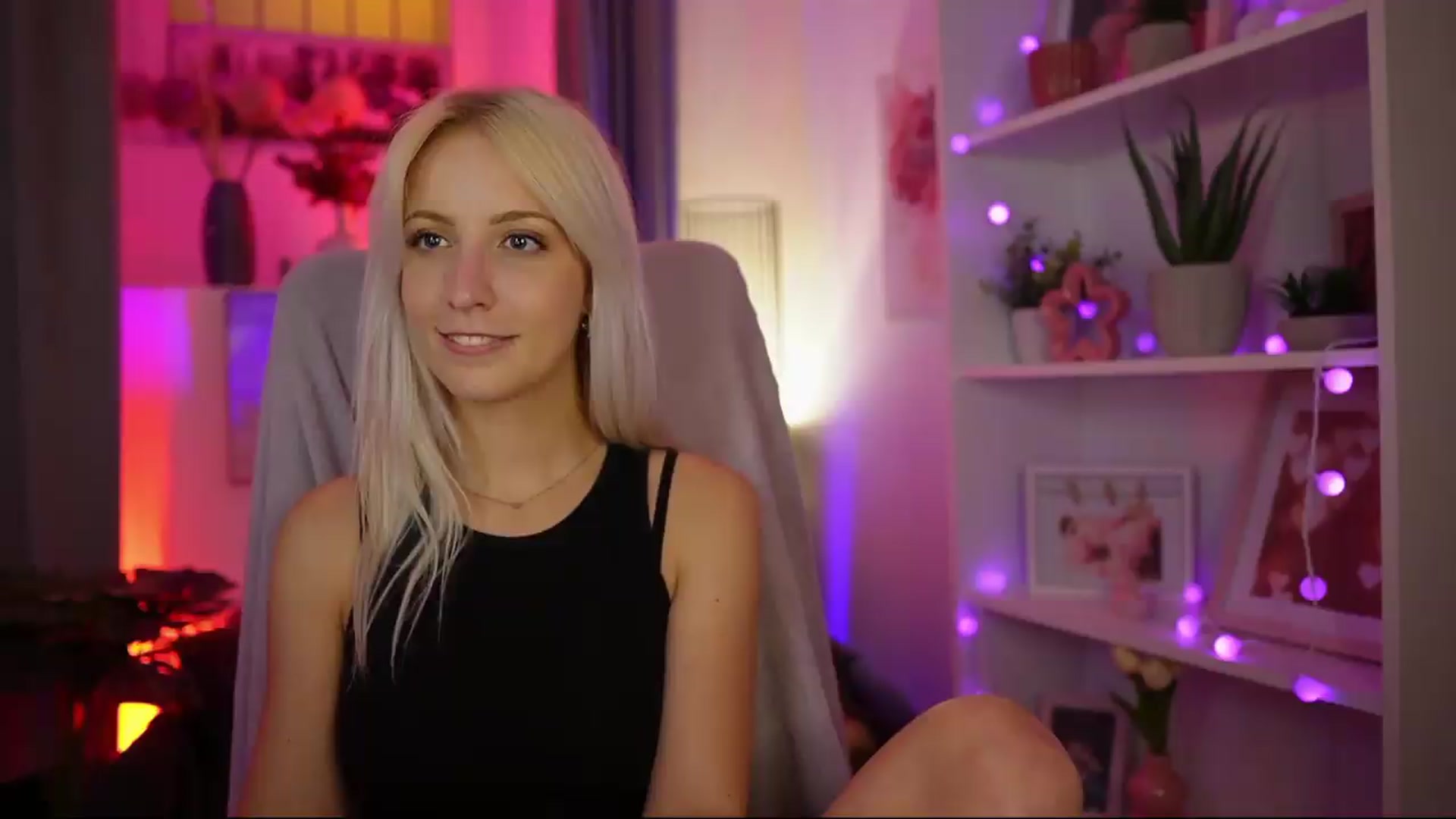 Gallery image thumbnail from Lucy_Cutie's myfreecams stream on, 08/12/2026, 20:47 image 14 of 20