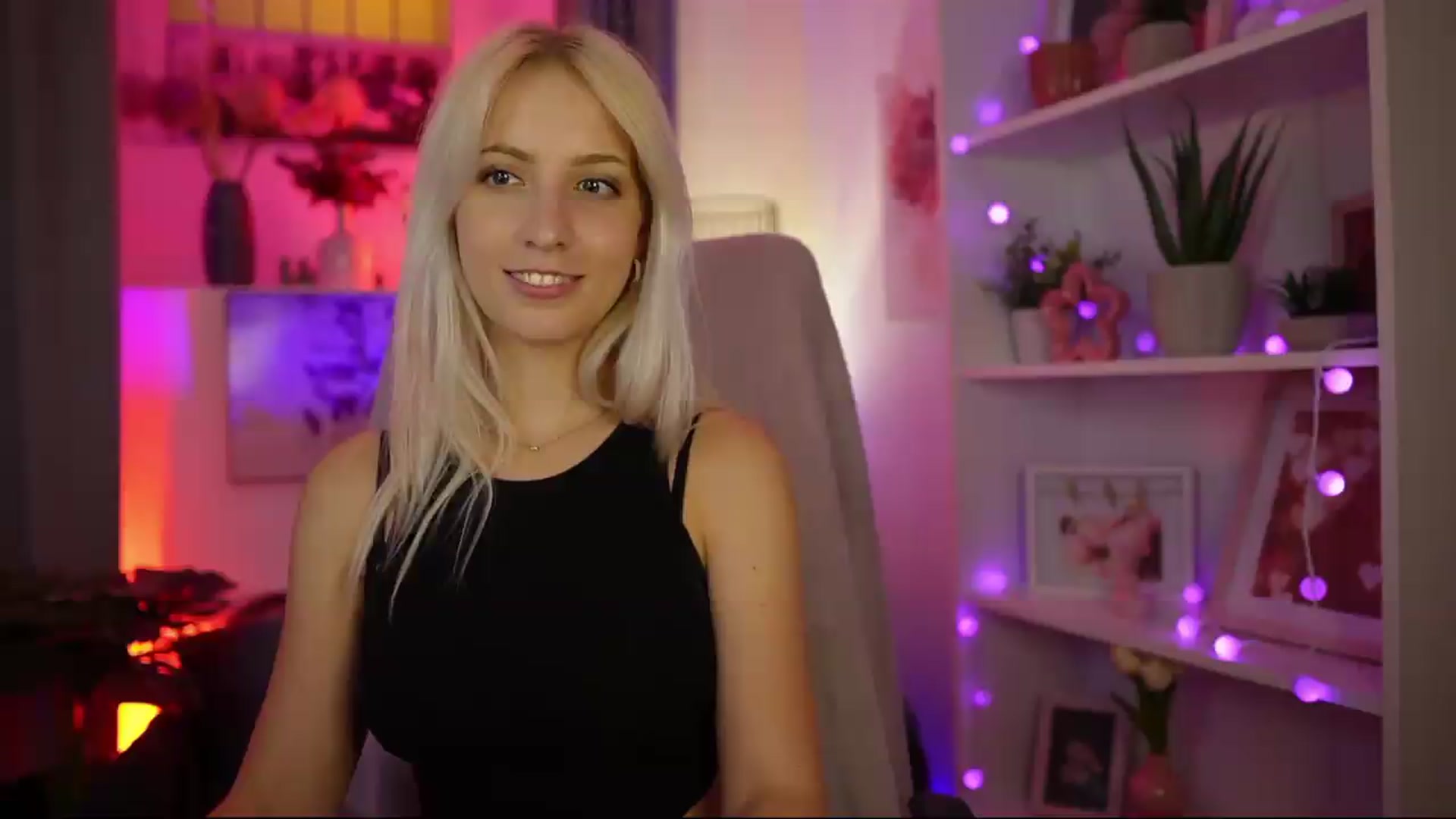 Gallery image thumbnail from Lucy_Cutie's myfreecams stream on, 08/12/2026, 20:47 image 13 of 20