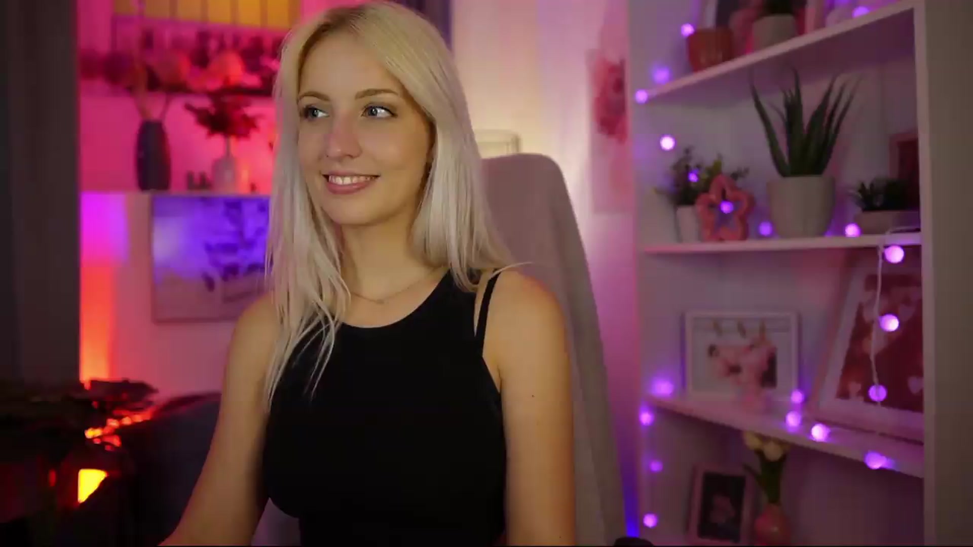 Gallery image thumbnail from Lucy_Cutie's myfreecams stream on, 08/12/2026, 20:47 image 12 of 20