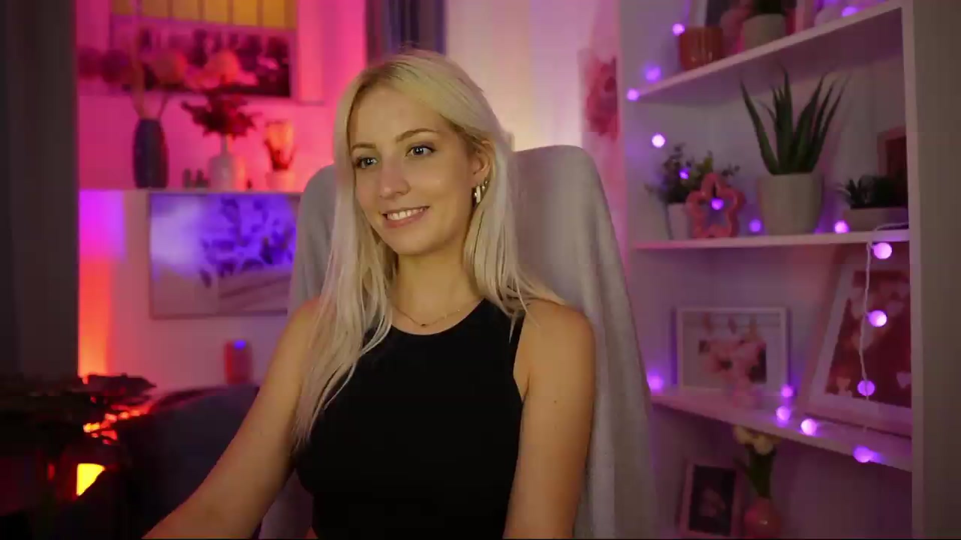 Gallery image thumbnail from Lucy_Cutie's myfreecams stream on, 08/12/2026, 20:47 image 8 of 20