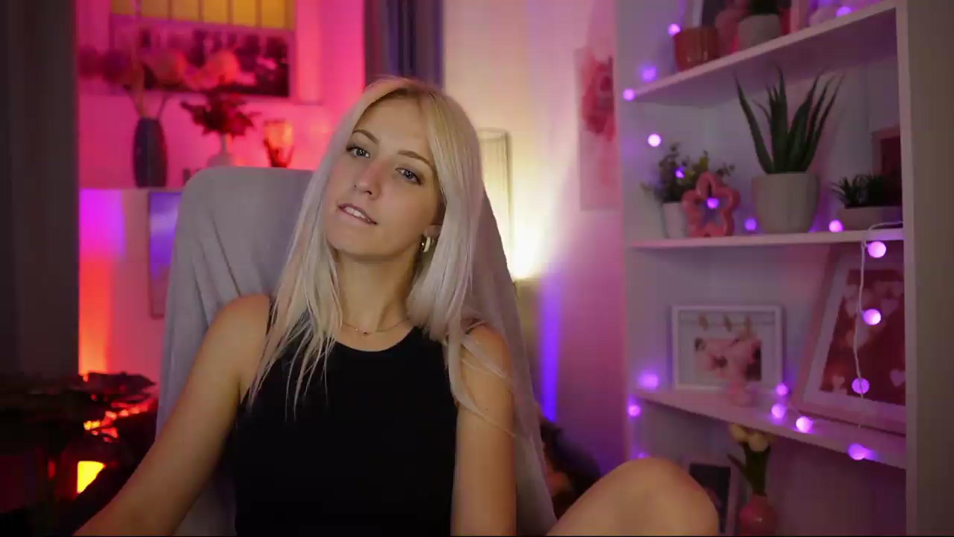 Gallery image thumbnail from Lucy_Cutie's myfreecams stream on, 08/12/2026, 20:47 image 17 of 20