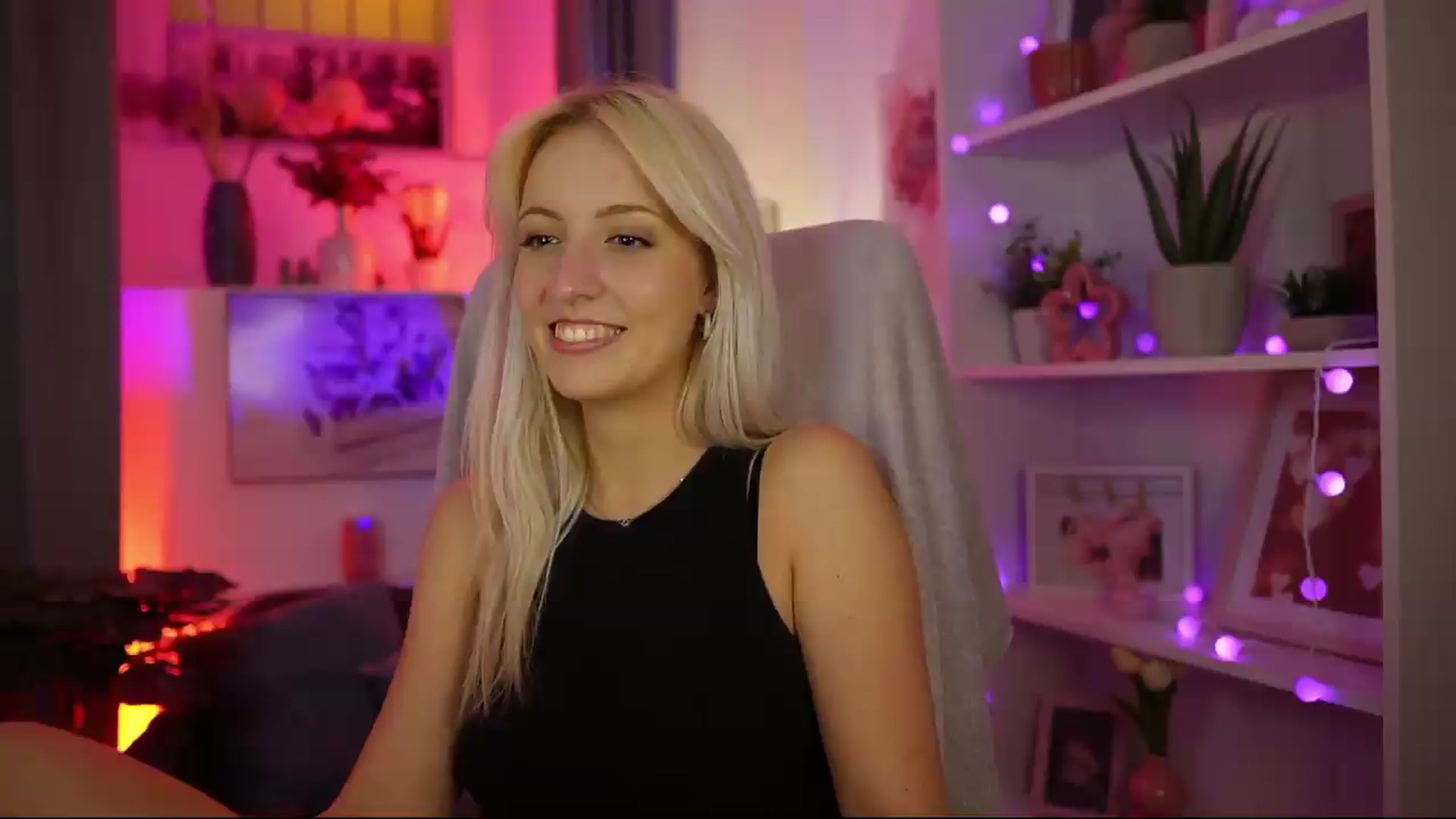 Gallery image thumbnail from Lucy_Cutie's myfreecams stream on, 08/12/2026, 21:34 image 2 of 20