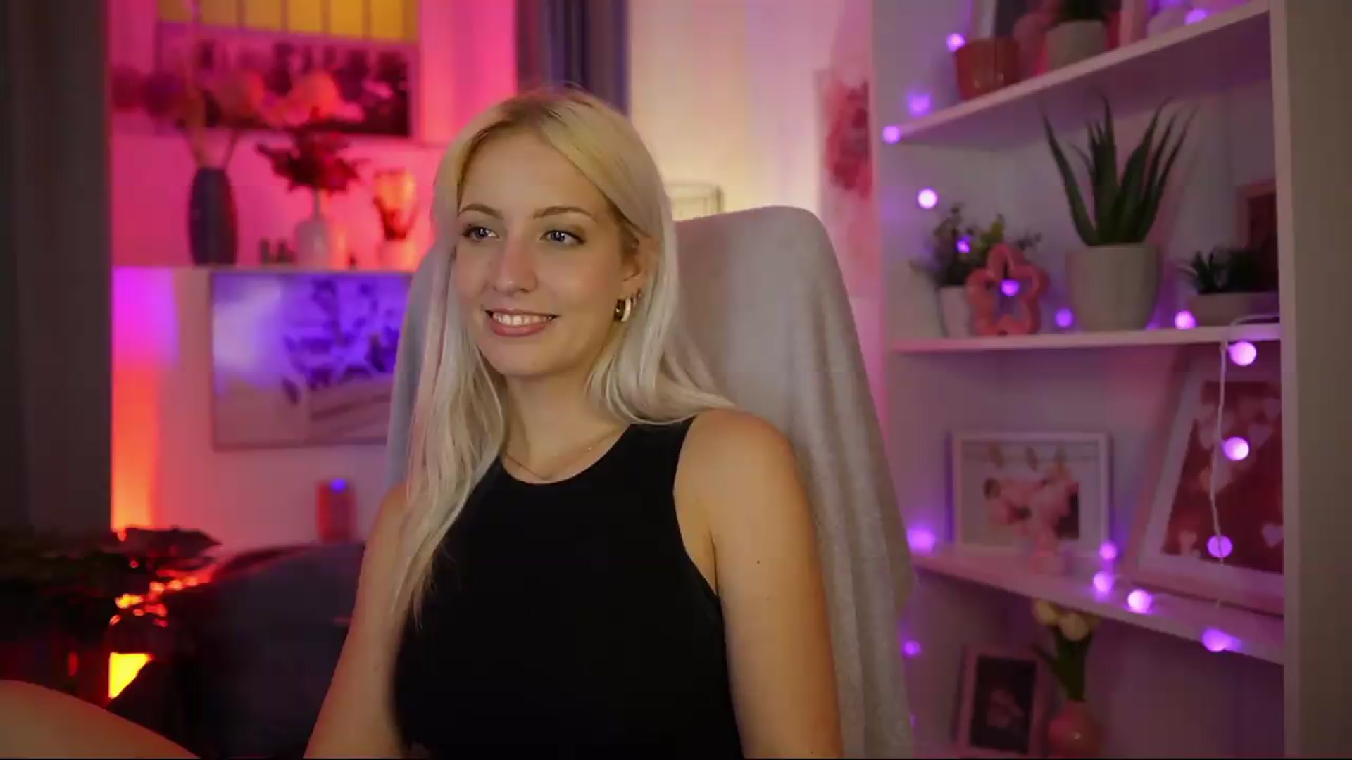Gallery image thumbnail from Lucy_Cutie's myfreecams stream on, 08/12/2026, 21:34 image 7 of 20