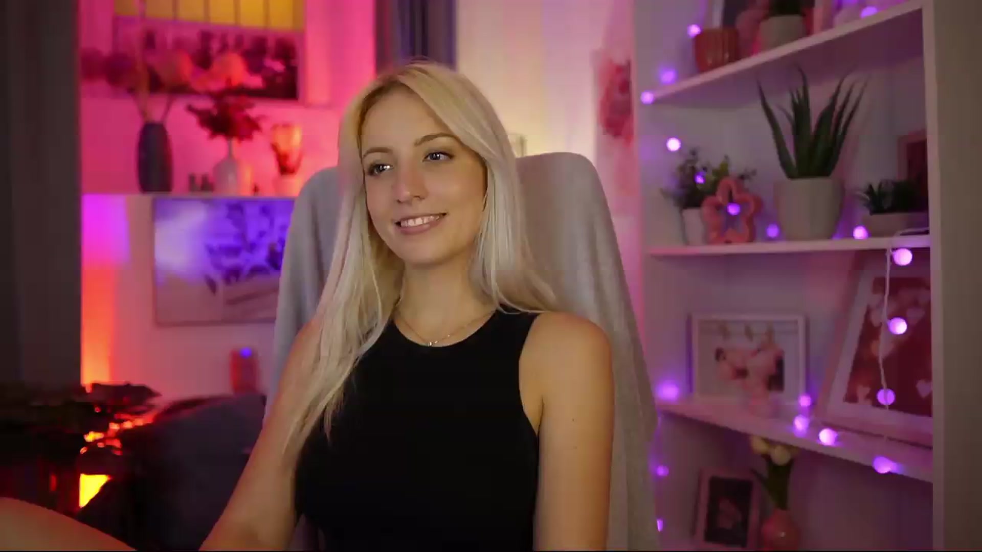Gallery image thumbnail from Lucy_Cutie's myfreecams stream on, 08/12/2026, 21:34 image 6 of 20