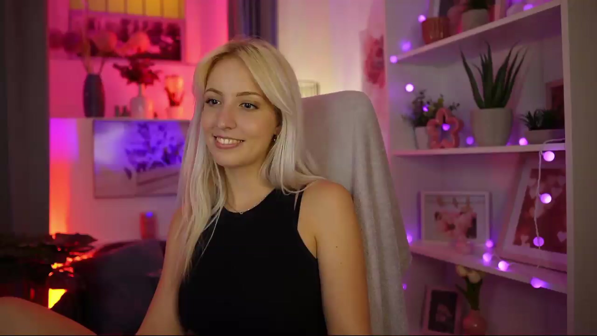 Gallery image thumbnail from Lucy_Cutie's myfreecams stream on, 08/12/2026, 21:34 image 5 of 20
