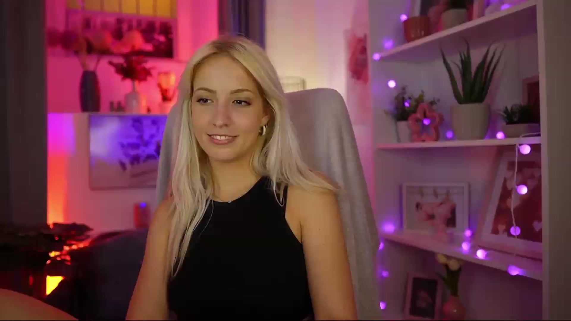 Gallery image thumbnail from Lucy_Cutie's myfreecams stream on, 08/12/2026, 21:34 image 1 of 20