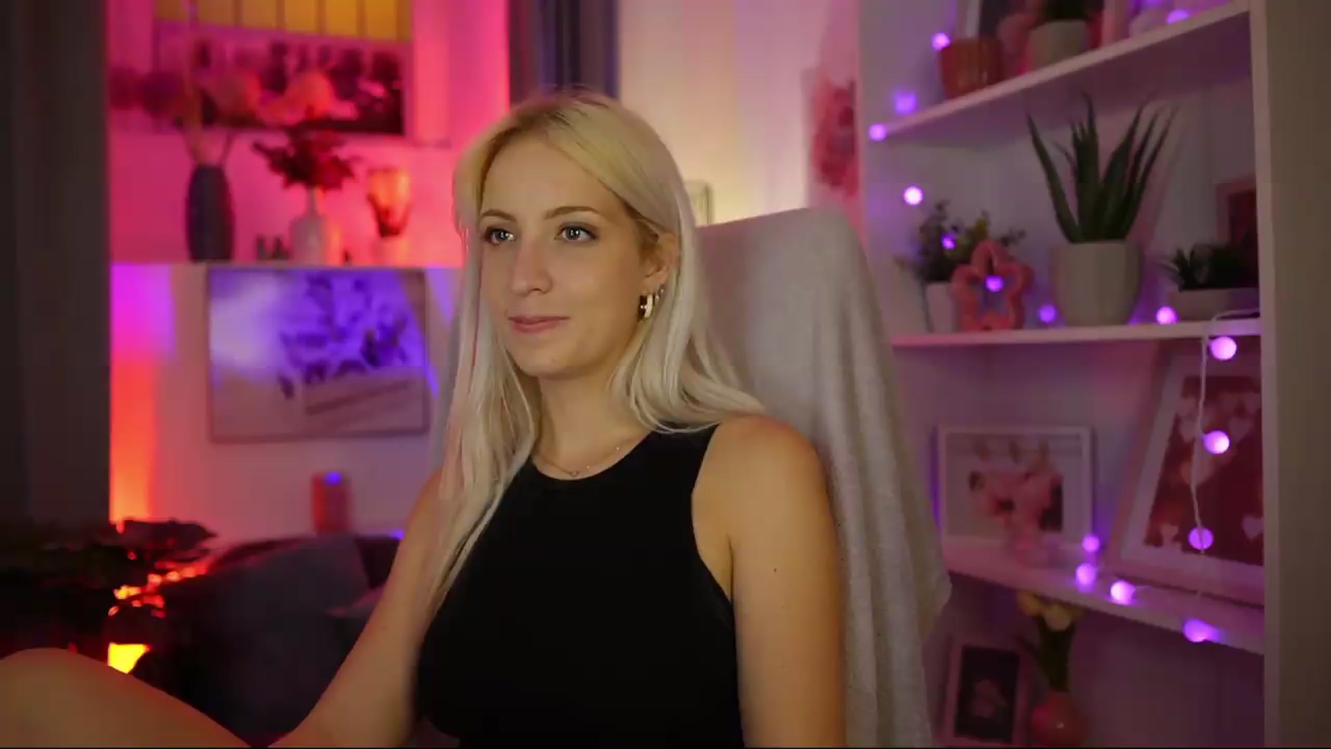Gallery image thumbnail from Lucy_Cutie's myfreecams stream on, 08/12/2026, 21:34 image 10 of 20