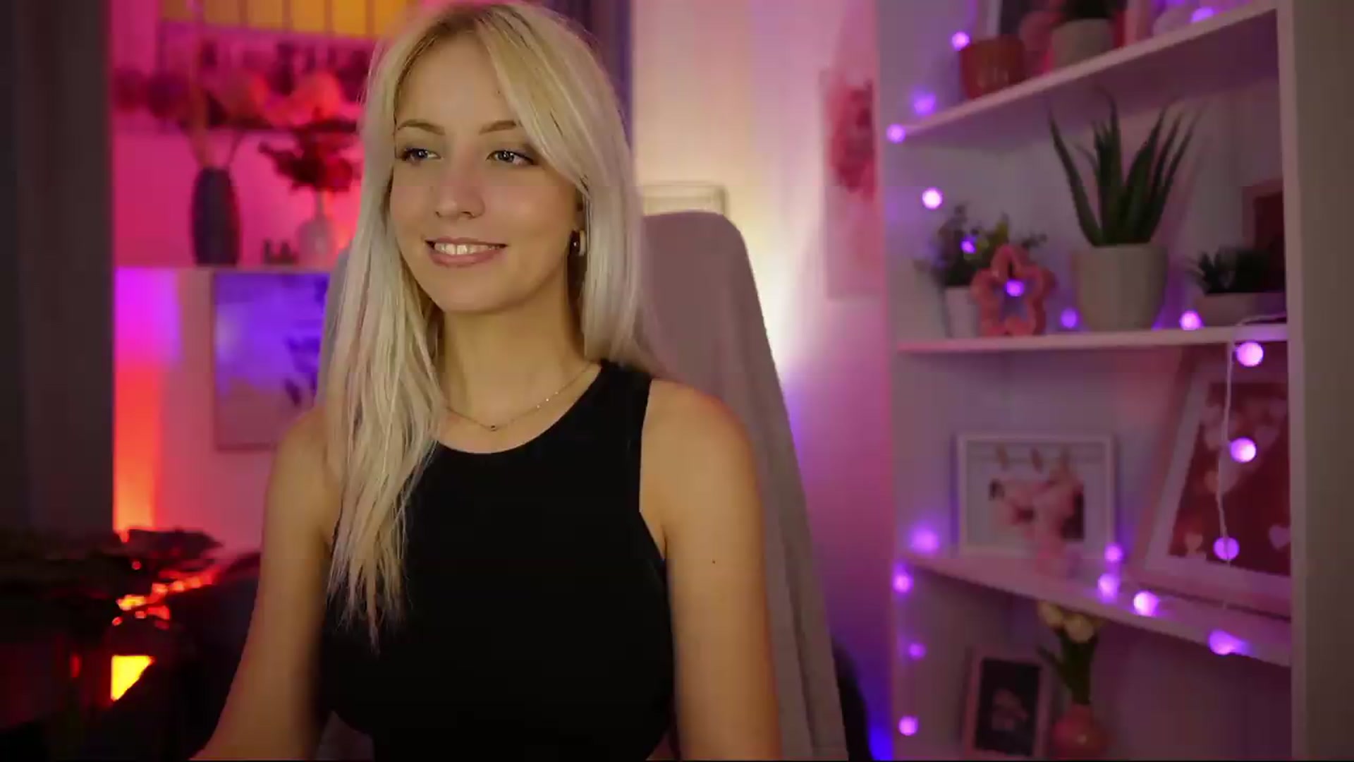 Gallery image thumbnail from Lucy_Cutie's myfreecams stream on, 08/12/2026, 22:45 image 9 of 20