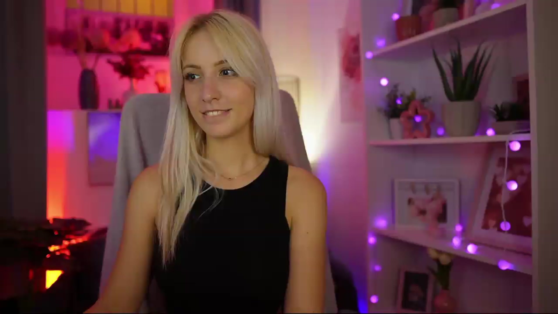 Gallery image thumbnail from Lucy_Cutie's myfreecams stream on, 08/12/2026, 22:45 image 11 of 20