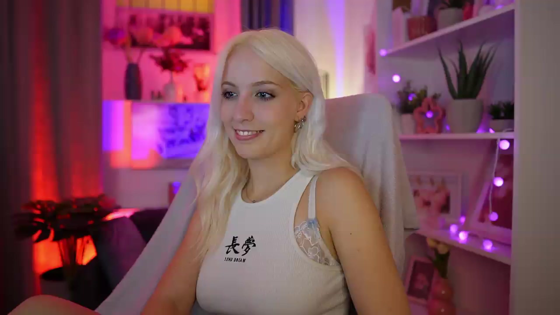 Gallery image thumbnail from Lucy_Cutie's myfreecams stream on, 08/23/2026, 19:28 image 3 of 20