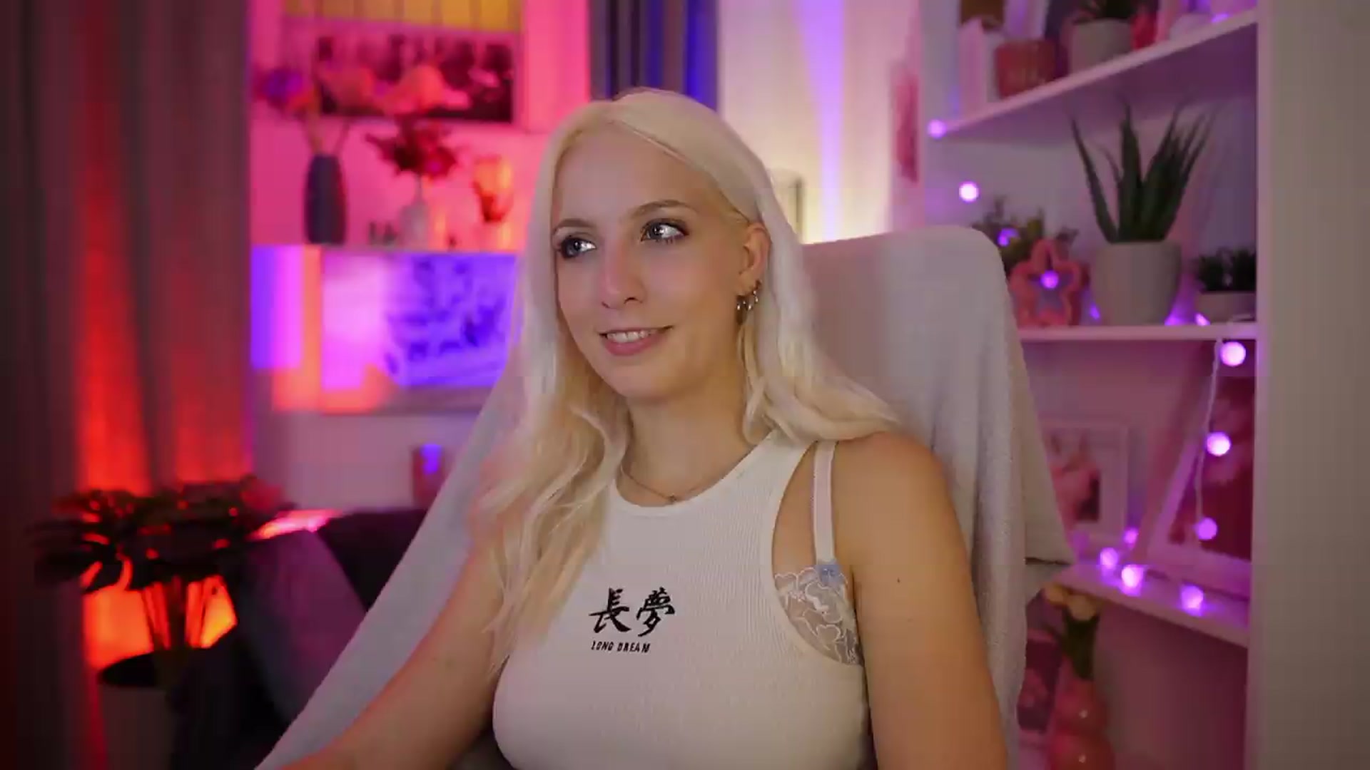 Gallery image thumbnail from Lucy_Cutie's myfreecams stream on, 08/23/2026, 19:28 image 13 of 20