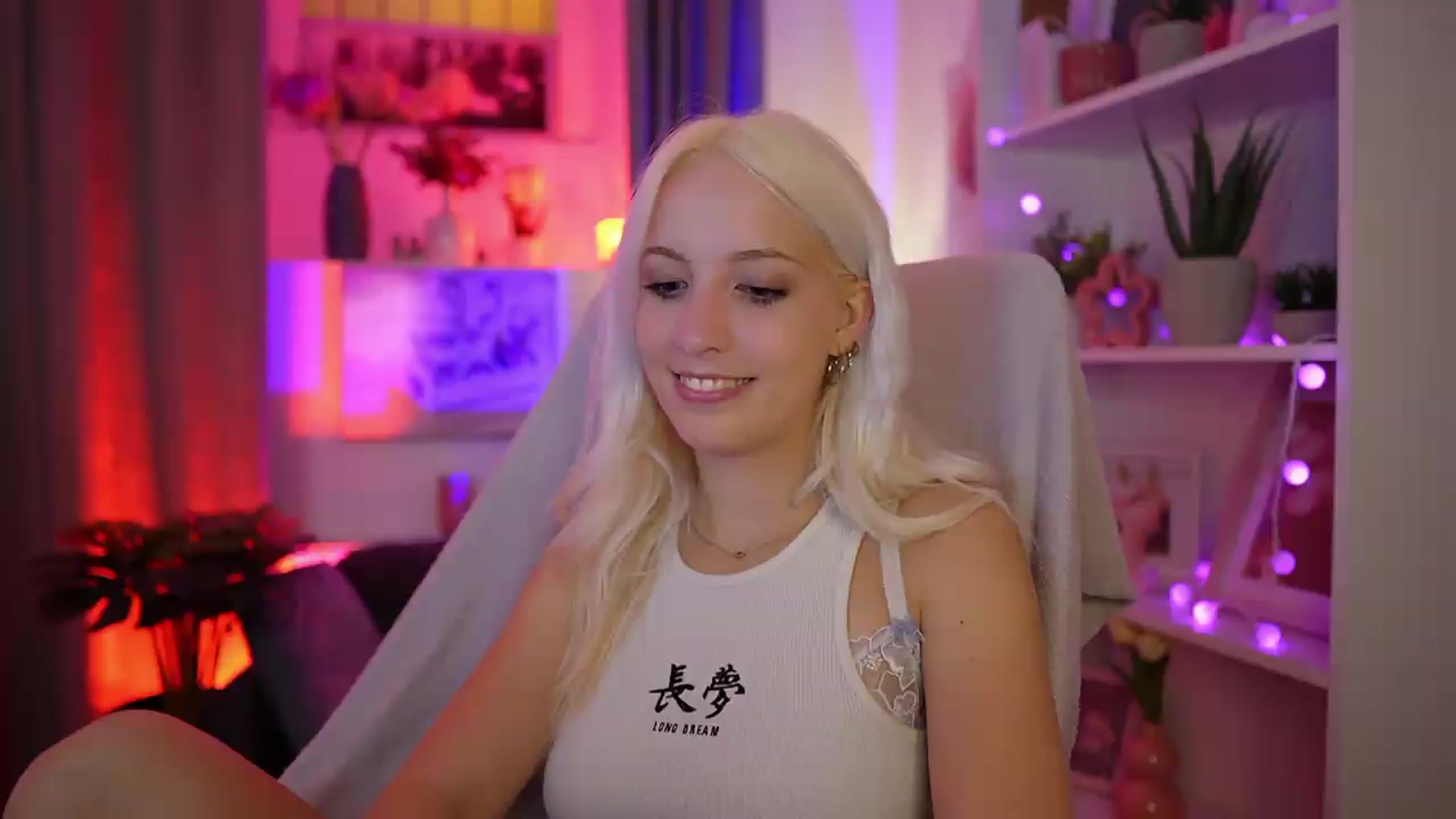 Gallery image thumbnail from Lucy_Cutie's myfreecams stream on, 08/23/2026, 20:51 image 1 of 20