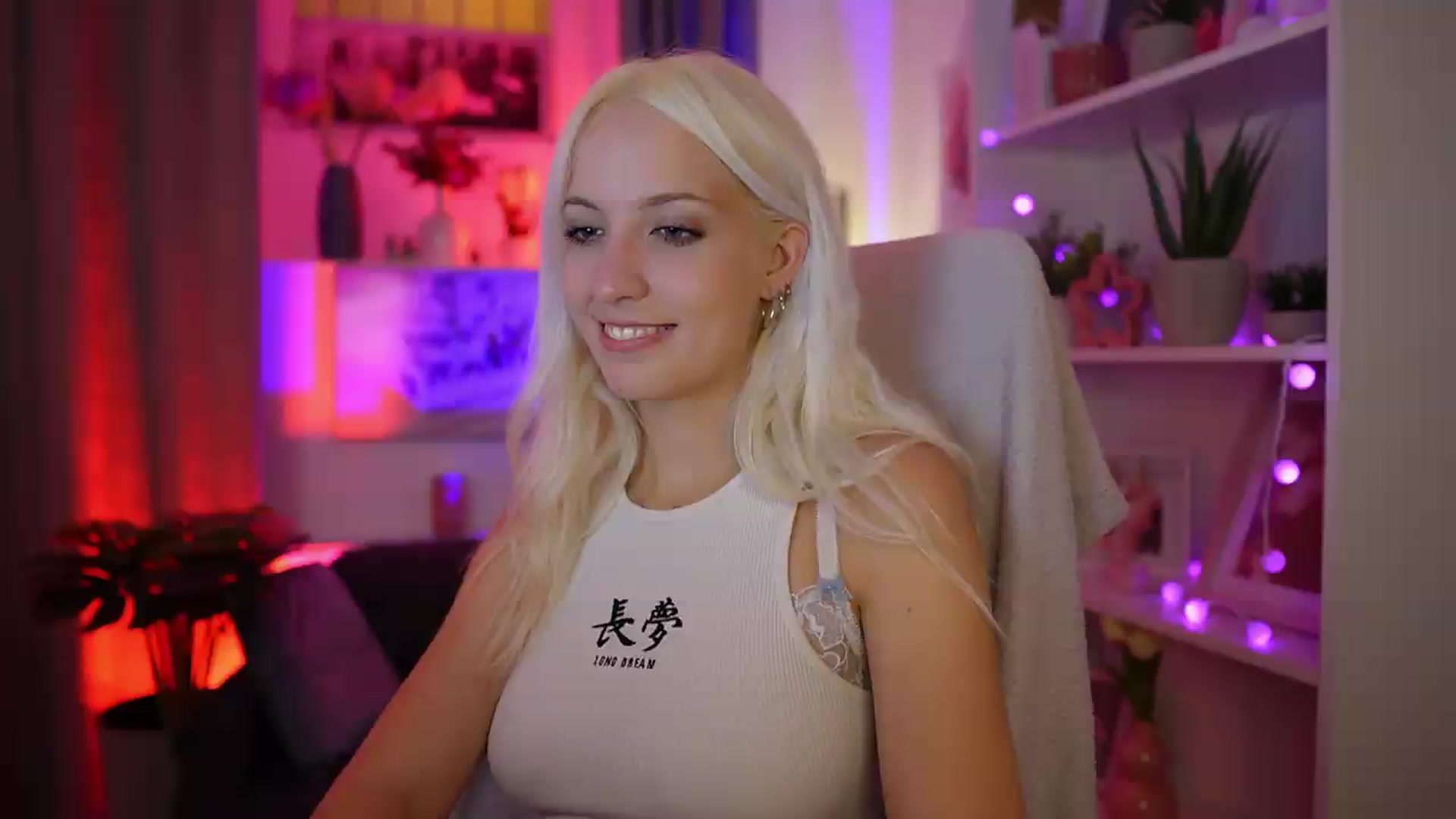 Gallery image thumbnail from Lucy_Cutie's myfreecams stream on, 08/23/2026, 22:15 image 5 of 20