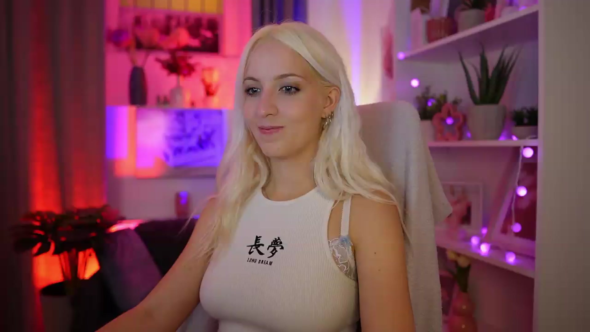 Gallery image thumbnail from Lucy_Cutie's myfreecams stream on, 08/23/2026, 22:15 image 3 of 20
