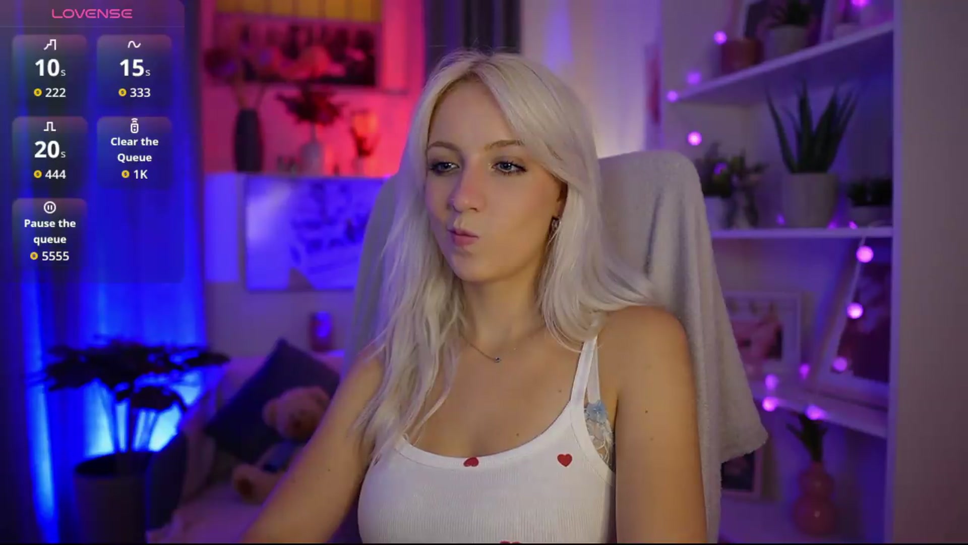 Gallery image thumbnail from Lucy_Cutie's myfreecams stream on, 09/20/2026, 18:38 image 16 of 20