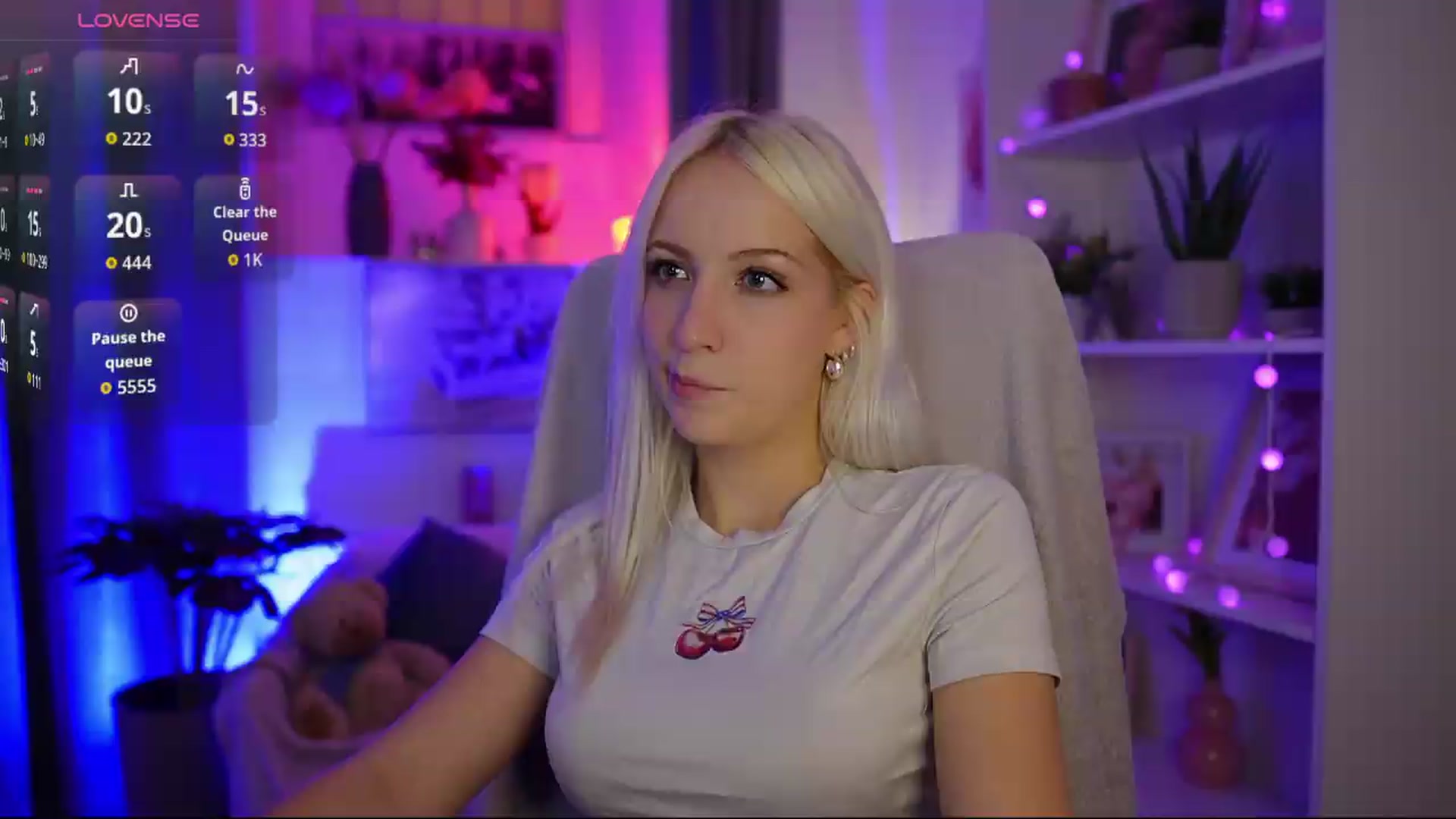 Gallery image thumbnail from Lucy_Cutie's myfreecams stream on, 09/24/2026, 19:33 image 1 of 20