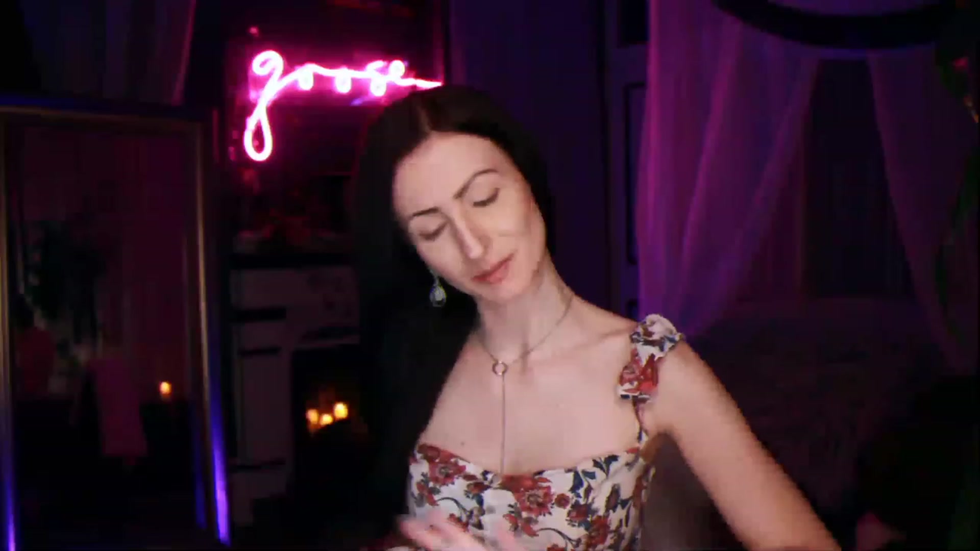 Gallery image thumbnail from Lucy_Goose's myfreecams stream on, 04/08/2023, 05:28 image 3 of 20