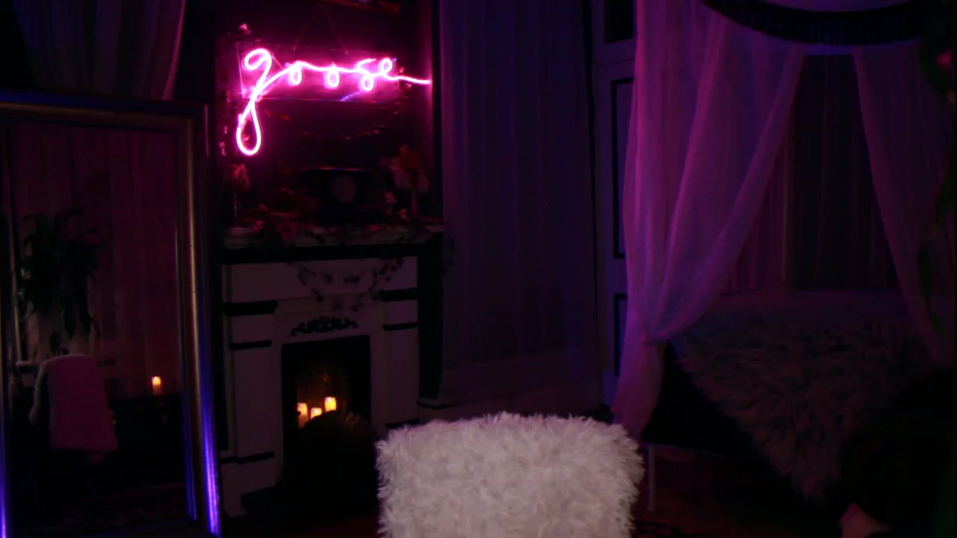 Gallery image thumbnail from Lucy_Goose's myfreecams stream on, 04/08/2023, 06:48 image 4 of 20