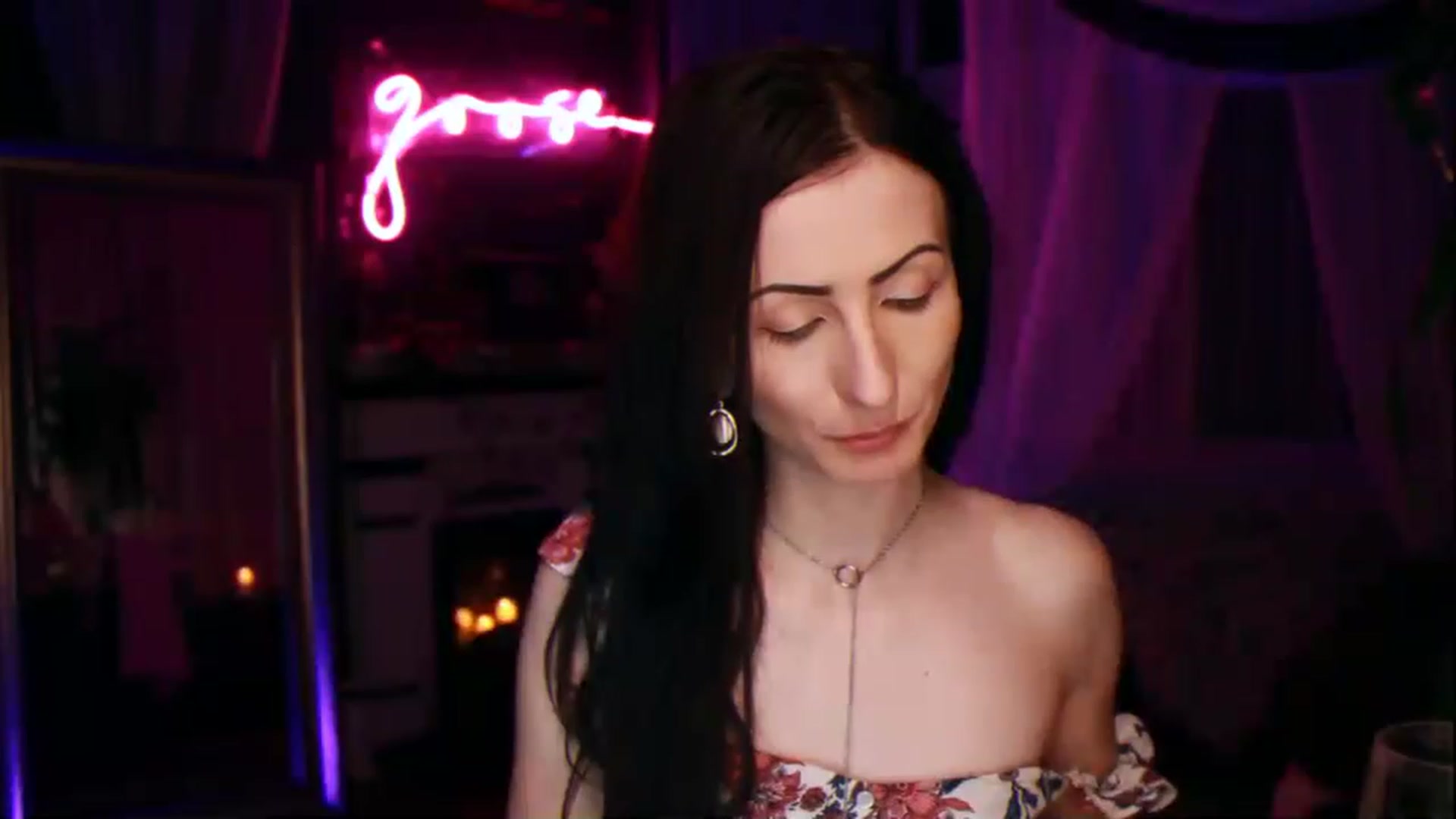 Gallery image thumbnail from Lucy_Goose's myfreecams stream on, 04/08/2023, 07:11 image 7 of 20