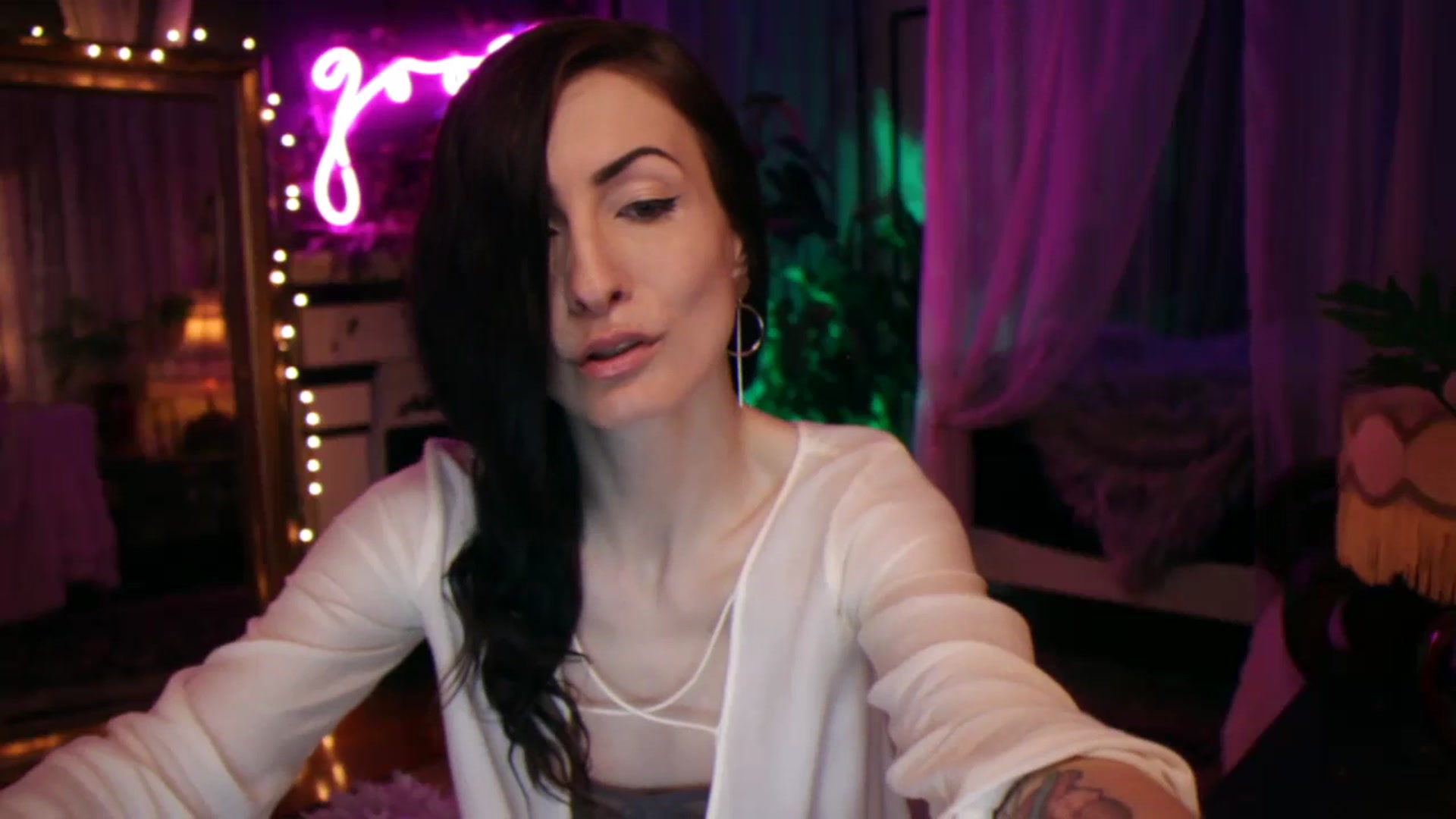 Gallery image thumbnail from Lucy_Goose's myfreecams stream on, 07/01/2023, 04:14 image 8 of 20