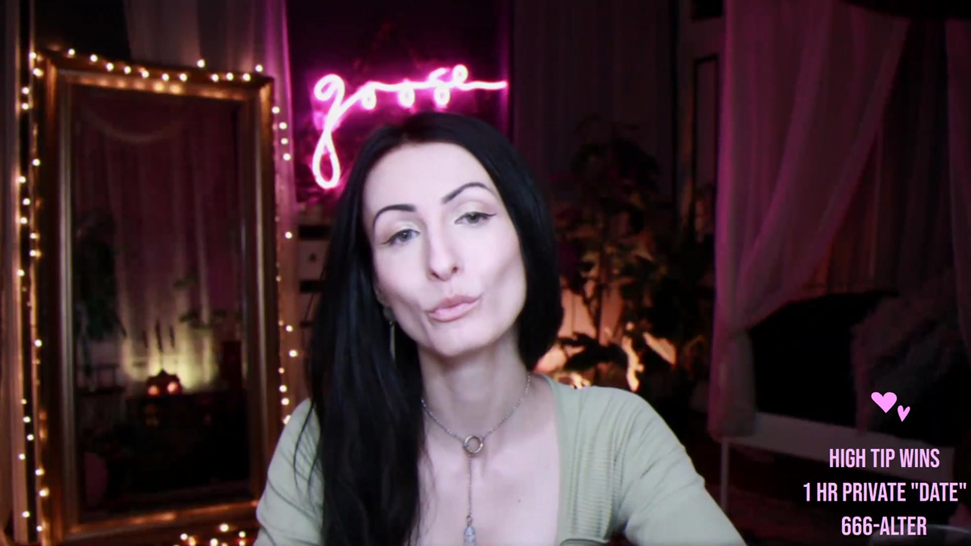 Gallery image thumbnail from Lucy_Goose's myfreecams stream on, 11/05/2023, 04:17 image 2 of 20