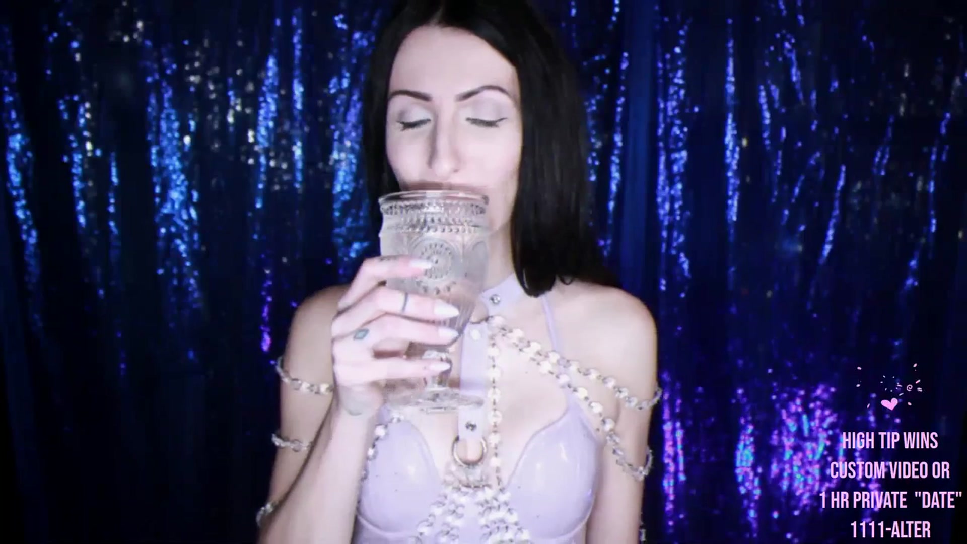 Gallery image thumbnail from Lucy_Goose's myfreecams stream on, 11/12/2023, 04:59 image 3 of 20
