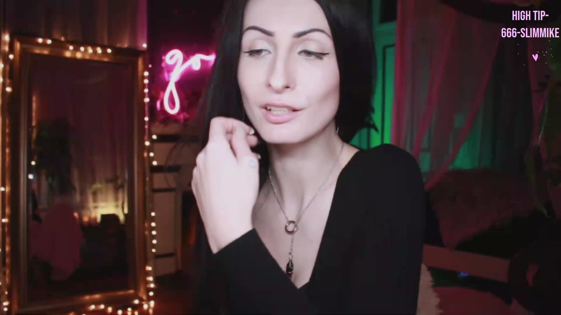 Gallery image thumbnail from Lucy_Goose's myfreecams stream on, 12/23/2023, 06:33 image 10 of 20