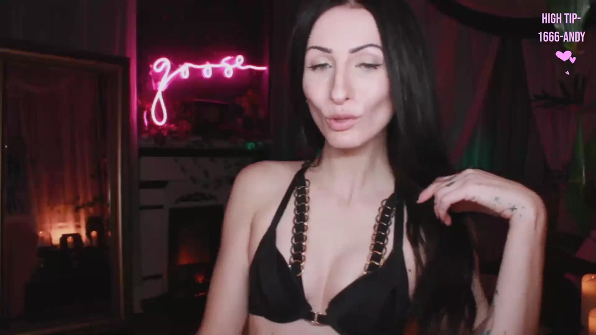 Gallery image thumbnail from Lucy_Goose's myfreecams stream on, 02/03/2024, 06:58 image 6 of 20