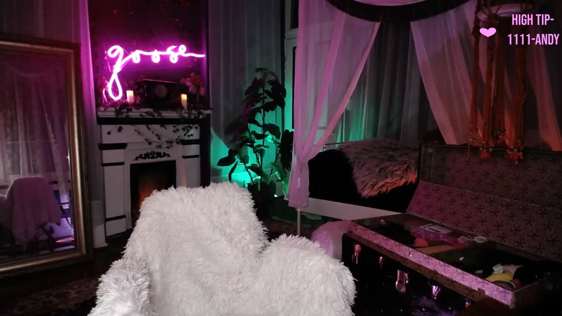 Gallery image thumbnail from Lucy_Goose's myfreecams stream on, 03/16/2024, 04:29 image 12 of 20