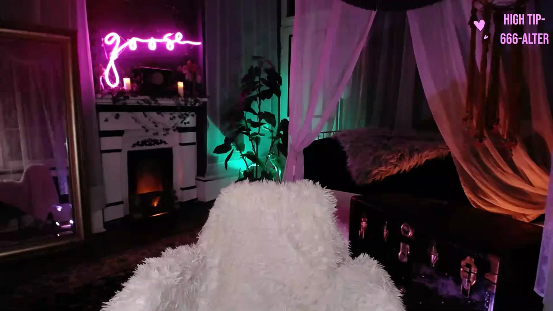 Gallery image thumbnail from Lucy_Goose's myfreecams stream on, 03/16/2024, 04:29 image 7 of 20