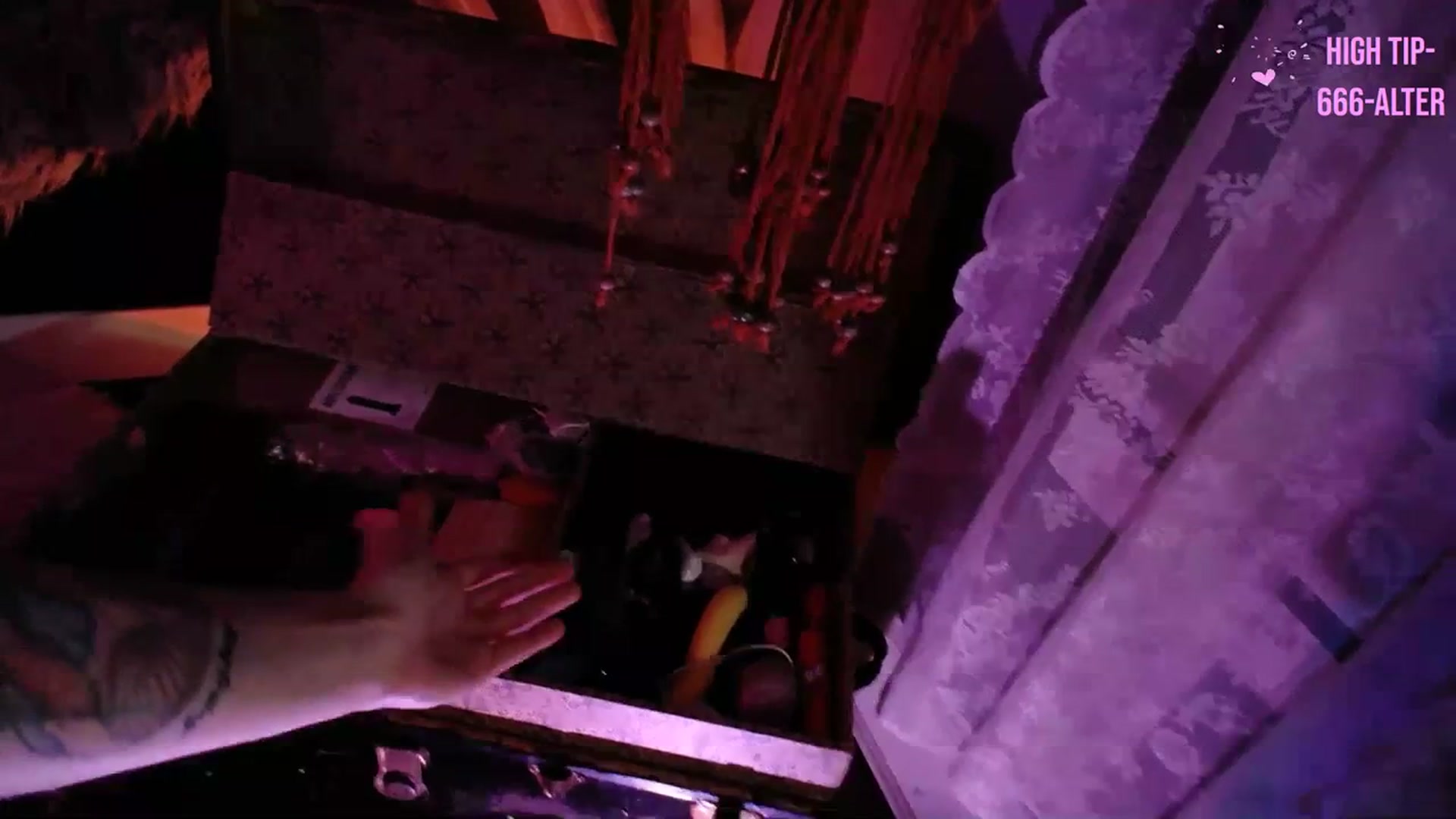 Gallery image thumbnail from Lucy_Goose's myfreecams stream on, 03/16/2024, 04:29 image 9 of 20