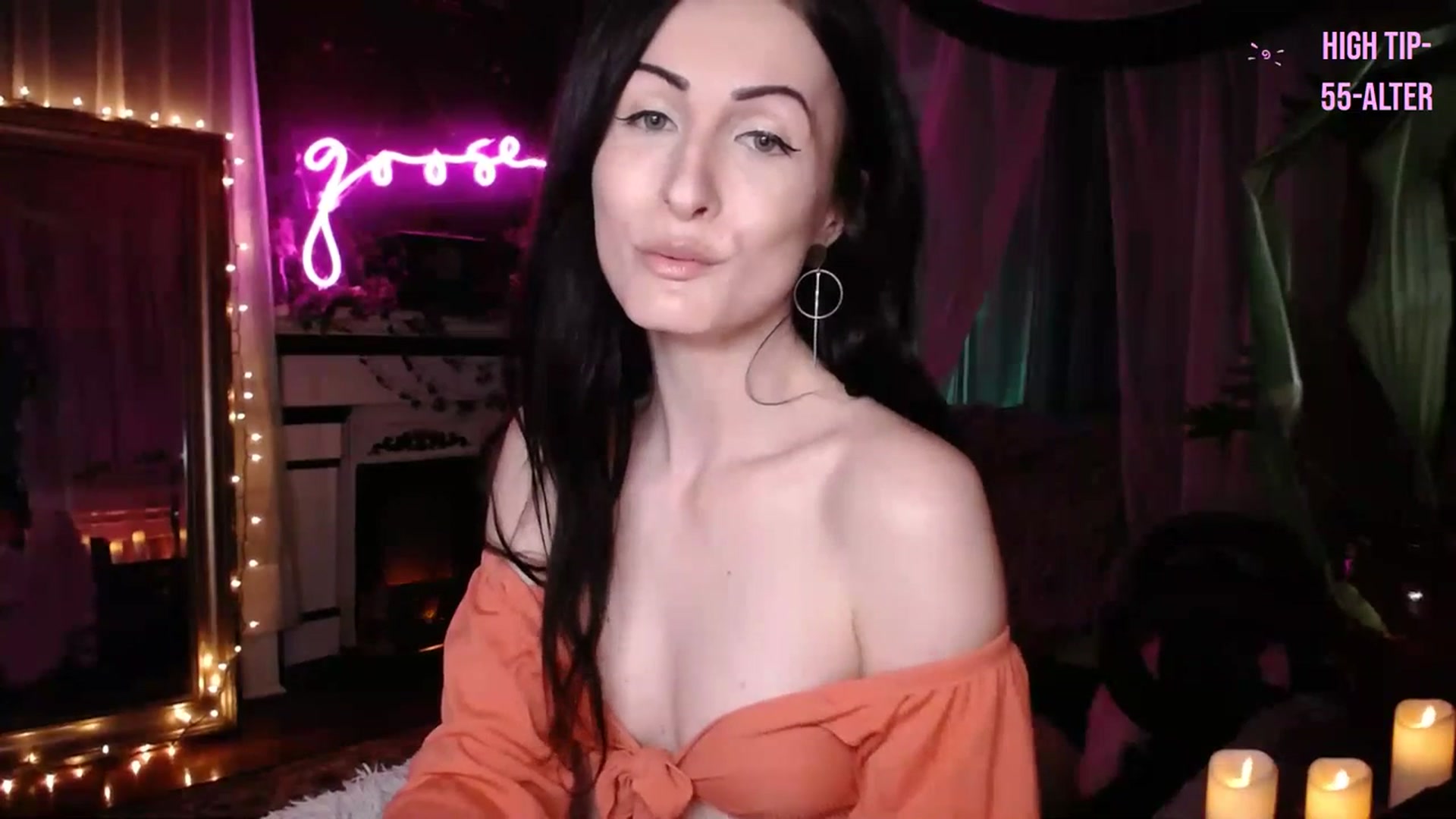Gallery image thumbnail from Lucy_Goose's myfreecams stream on, 04/13/2024, 03:38 image 2 of 20