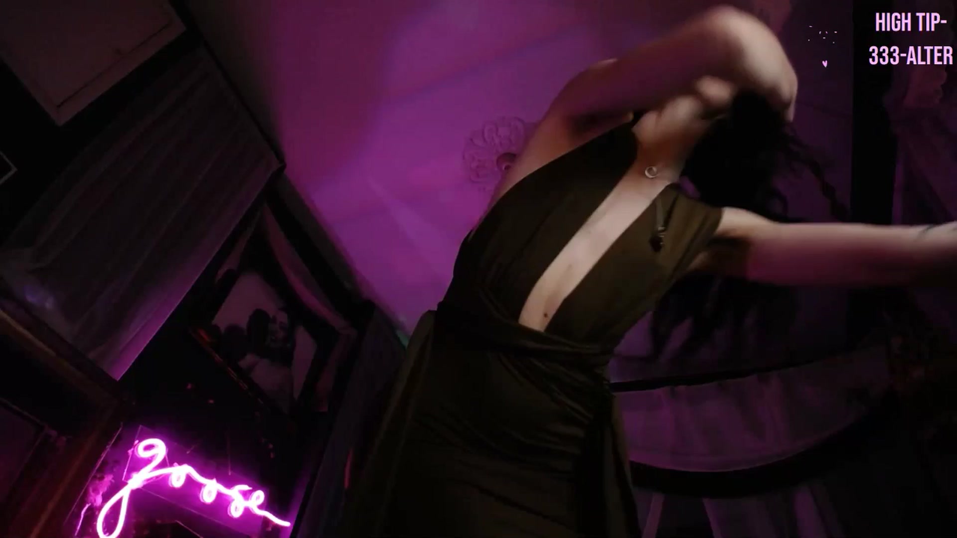 Gallery image thumbnail from Lucy_Goose's myfreecams stream on, 05/04/2024, 08:36 image 1 of 20